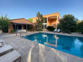 Villa Exotique, Luxueux, Piscine, Calme, Parking